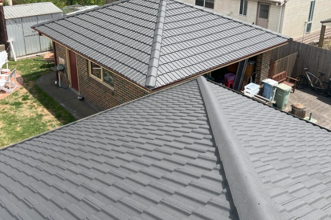 Re Roofing Service